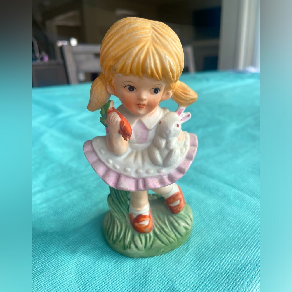 ❤️4 for $25❤️ VINTAGE 1978 HOMCO CERAMIC EASTER FIGURINE